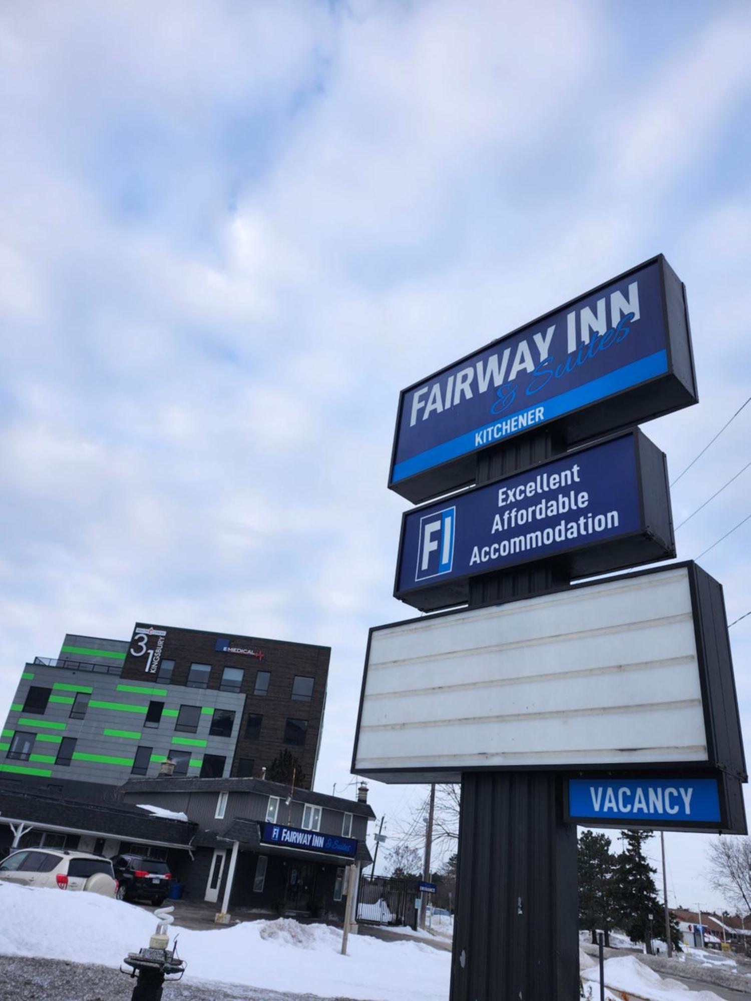 Fairway Inn & Suites Kitchener Eksteriør billede